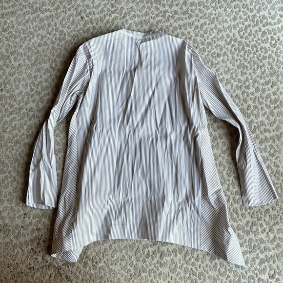 Lafayette 148 New York Valen Neutral Striped Asymmetric Hem Top Blouse, size S - Picture 7 of 7